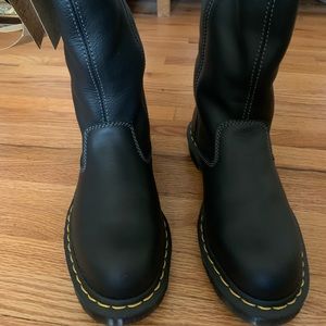 Dr Martens black leather pull on steel toe boots